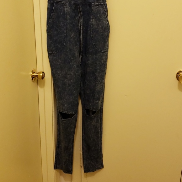 One piece denim jumpsuit - Picture 3 of 5